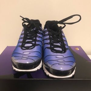 AIR MAX PLUS 'VOLTAGE PURPLE- Men’s 6.5/ Women’s 8